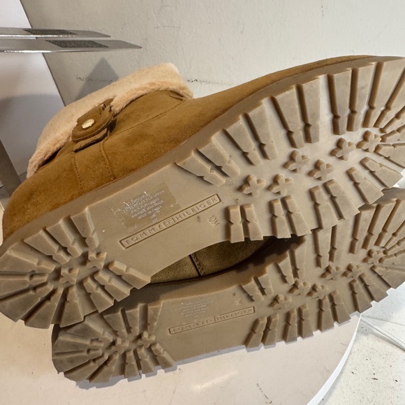 Tommy Hilfiger Soffia 2 Round Toe Tan Suede Ankle Boots Faux Fur Lined size 10 - Picture 7 of 8